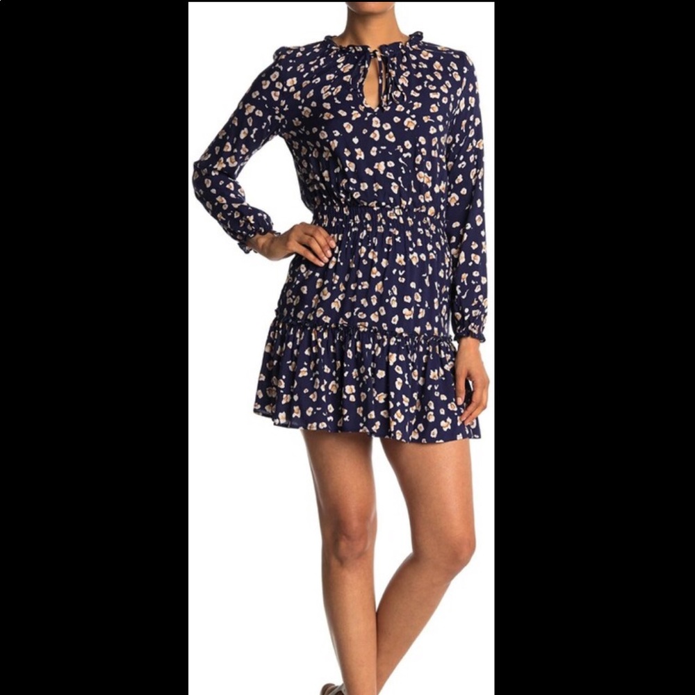 Kenedik Keyhole Dress